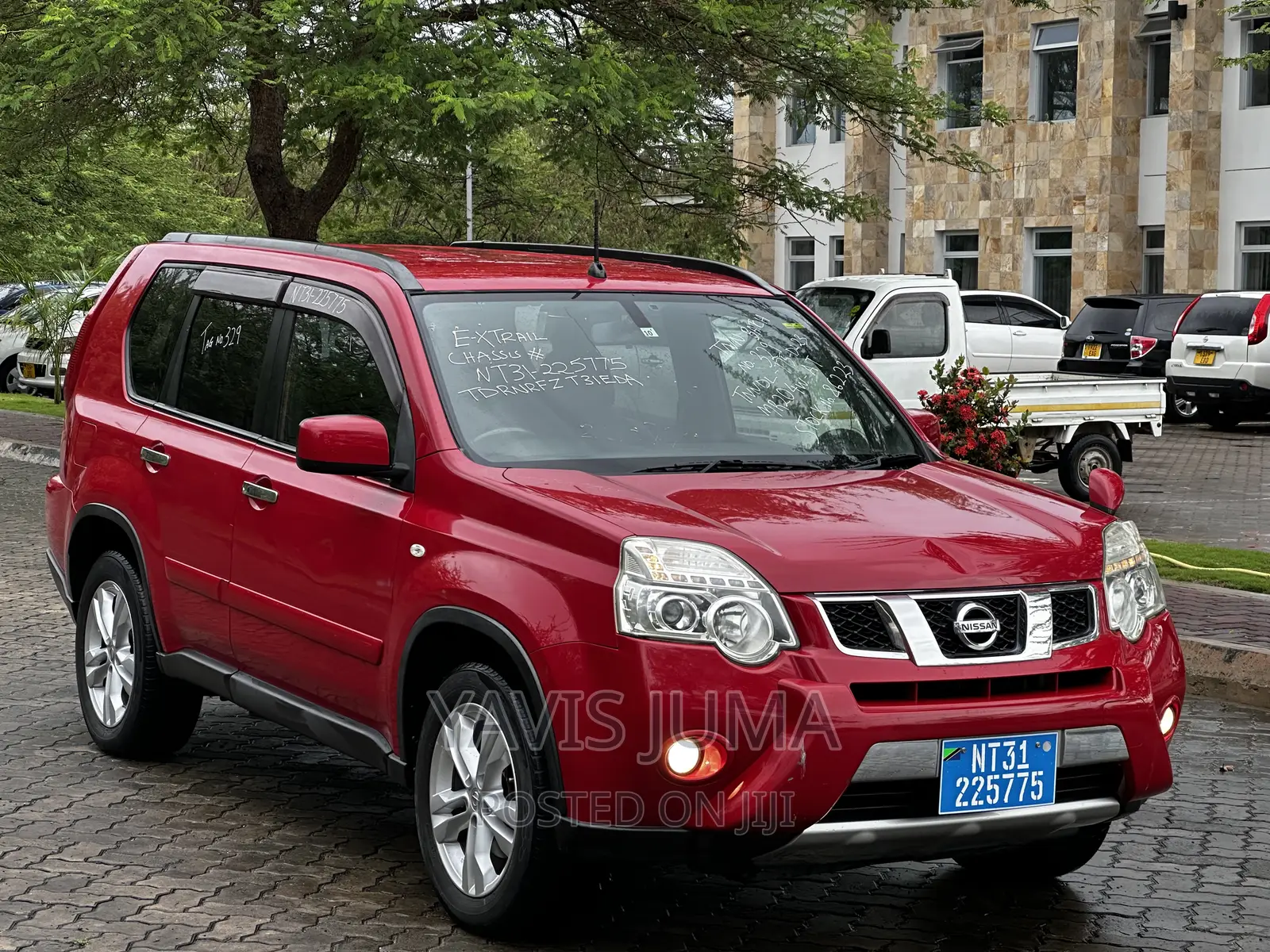 Nissan X-Trail 2012 Red