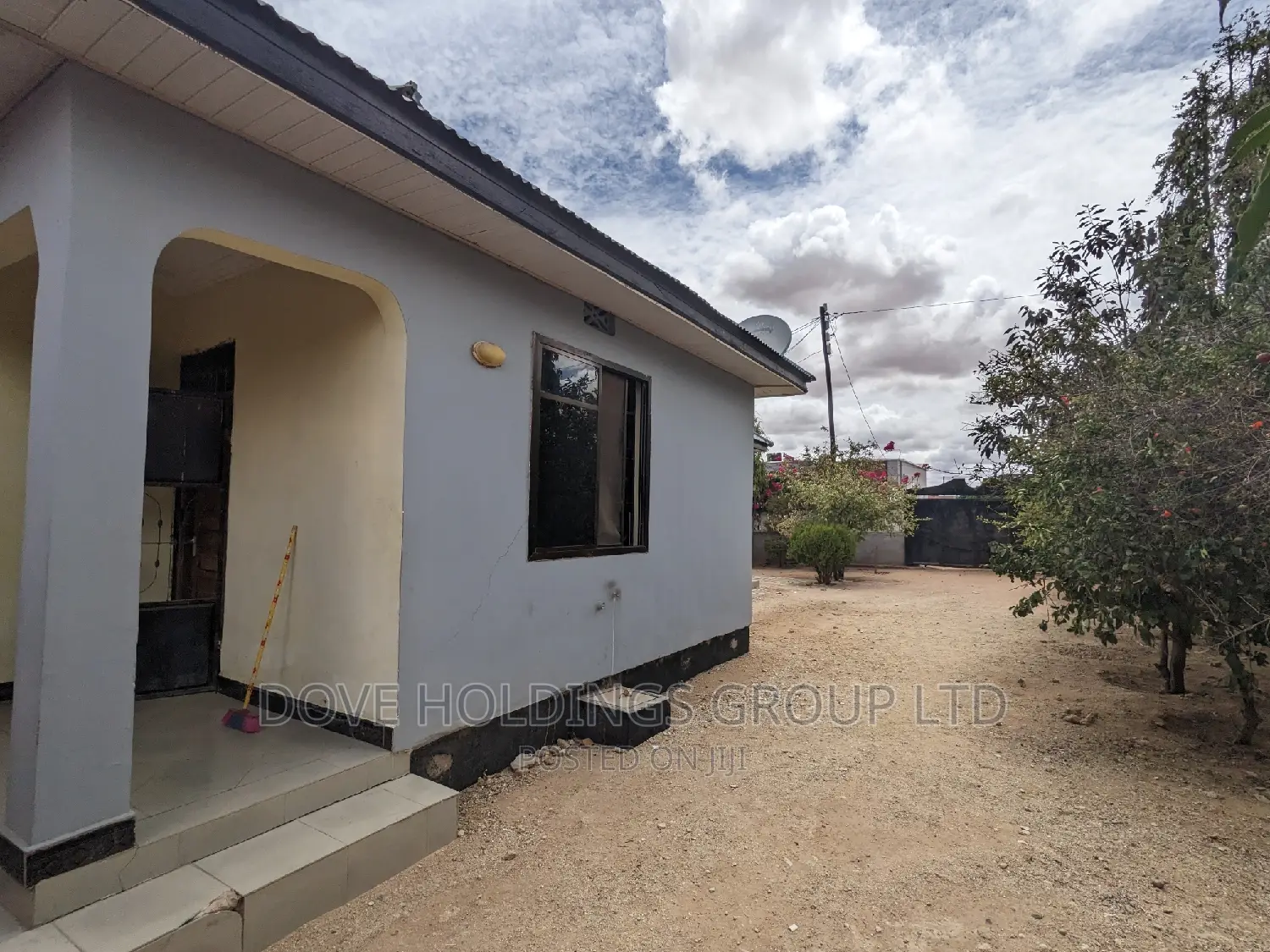 5bdrm House in Dodoma Rural for sale