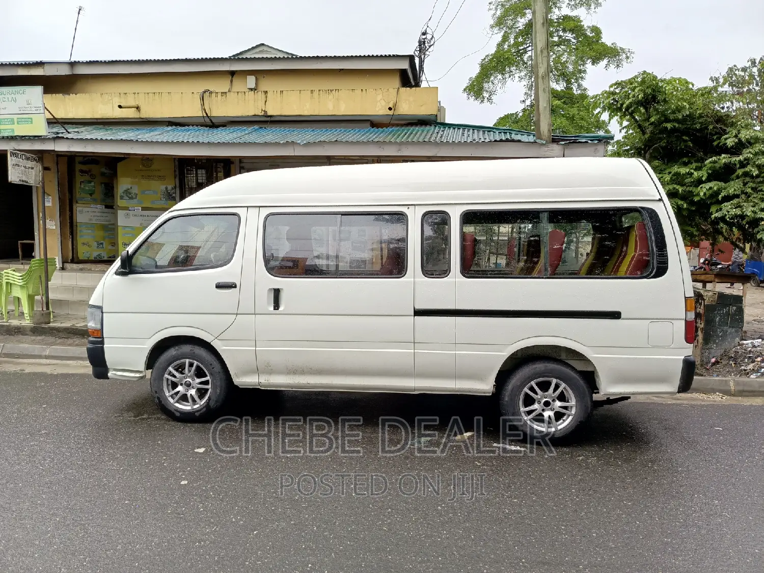 Toyota HiAce 2002 White