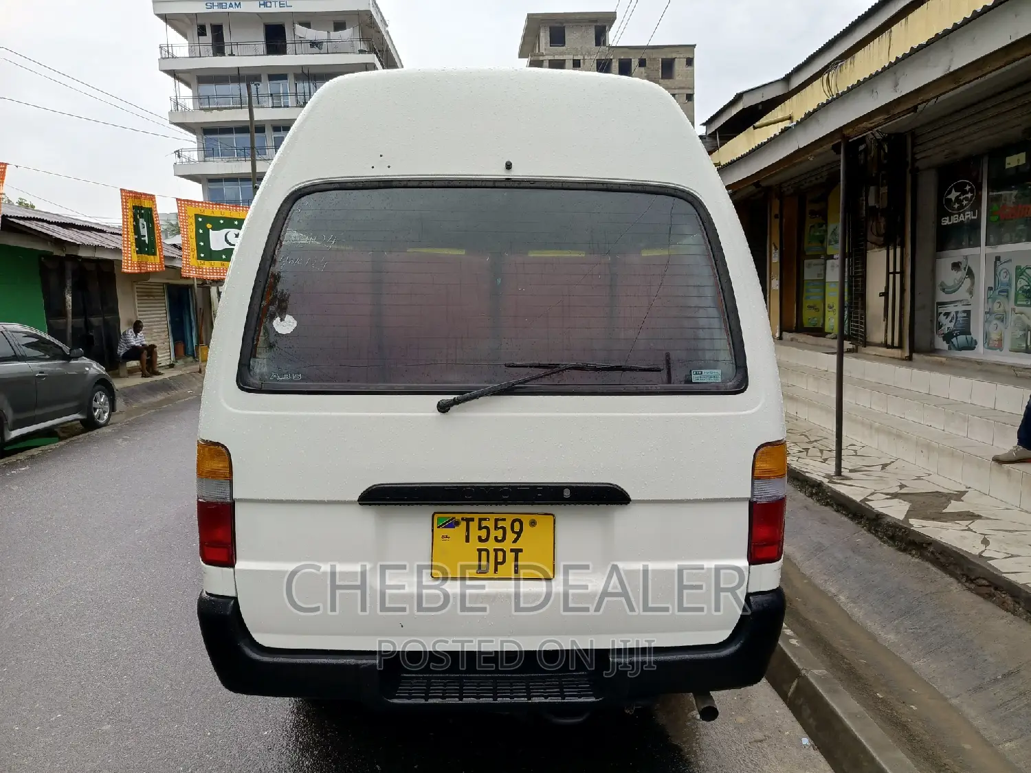 Toyota HiAce 2002 White