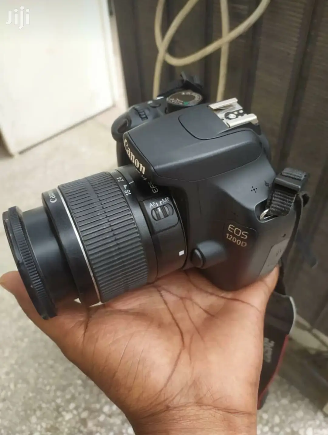 Canon D1200