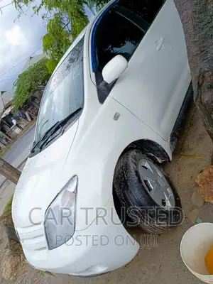 Toyota IST 2004 White