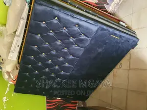 Bed Sofa Zinapatikana Karibu Sana Rangi Zote