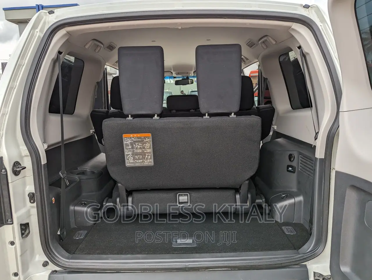 Mitsubishi Pajero 2012 White