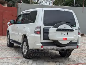 Mitsubishi Pajero 2012 White