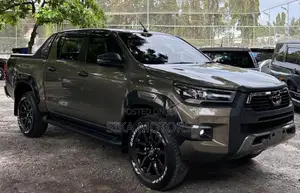 Toyota Hilux 2021 Gray