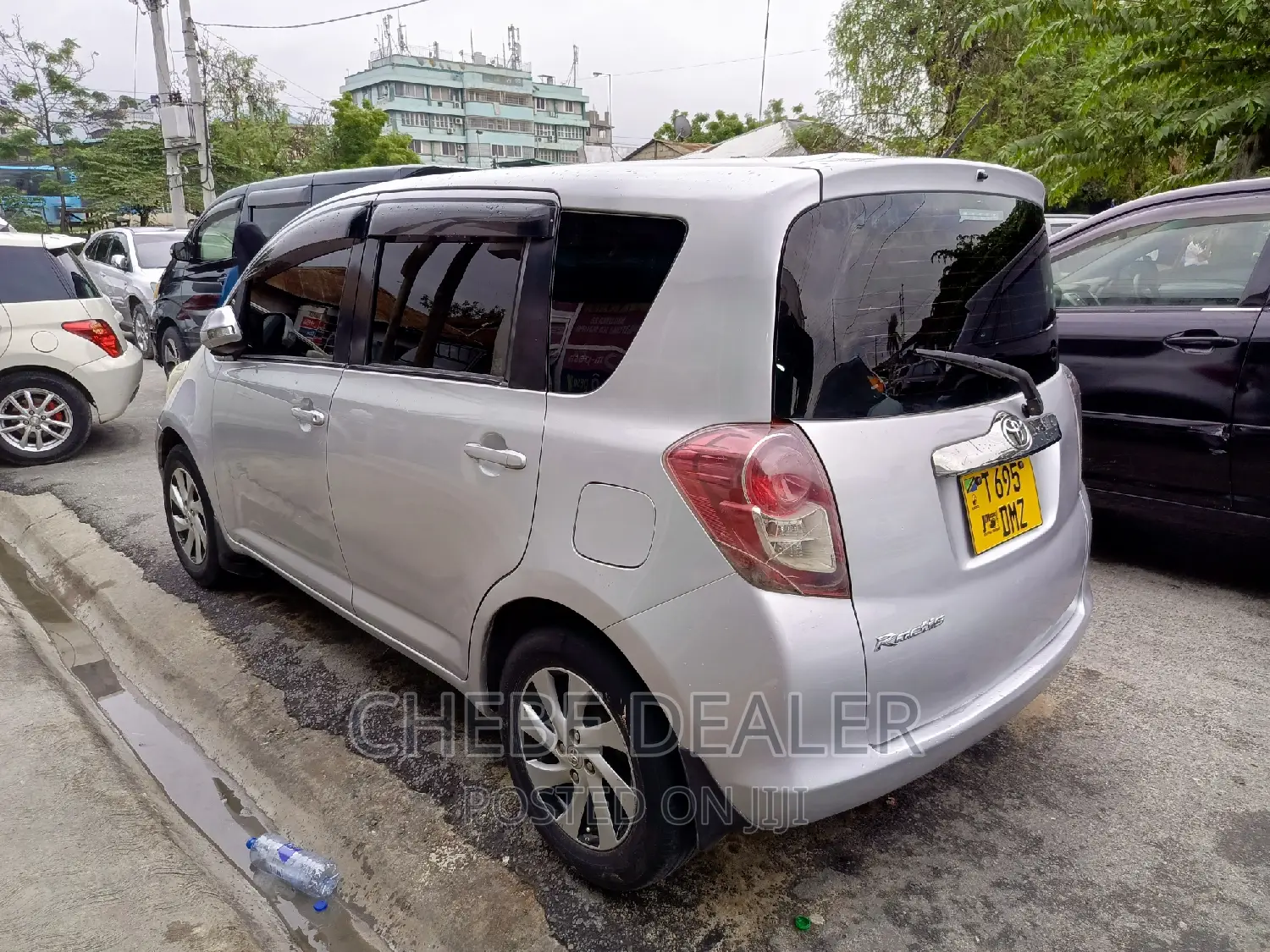 Toyota Ractis 2005 Silver