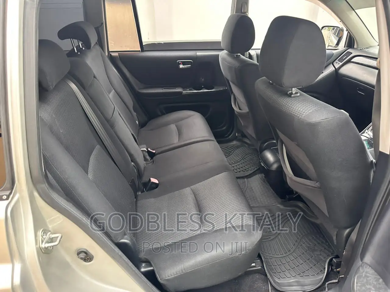 Toyota Kluger 2004 Silver