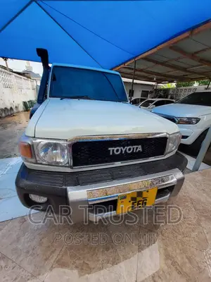 Toyota Land Cruiser 4.0 V6 GX 2009 White