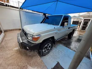Toyota Land Cruiser 4.0 V6 GX 2009 White