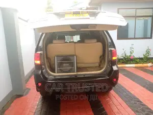 Toyota Fortuner 2.7 AWD 2005 Black