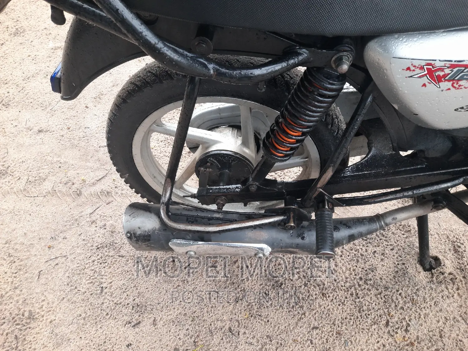 Bajaj Boxer X125 2021 Black