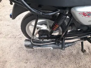 Bajaj Boxer X125 2021 Black