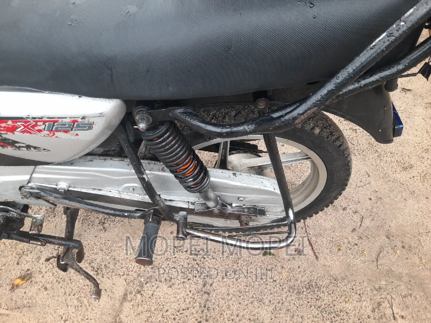 Bajaj Boxer X125 2021 Black
