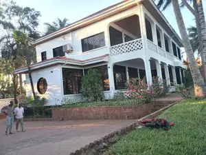 6bdrm Mansion in Mbezi Beach Rainbow, Kinondoni for sale