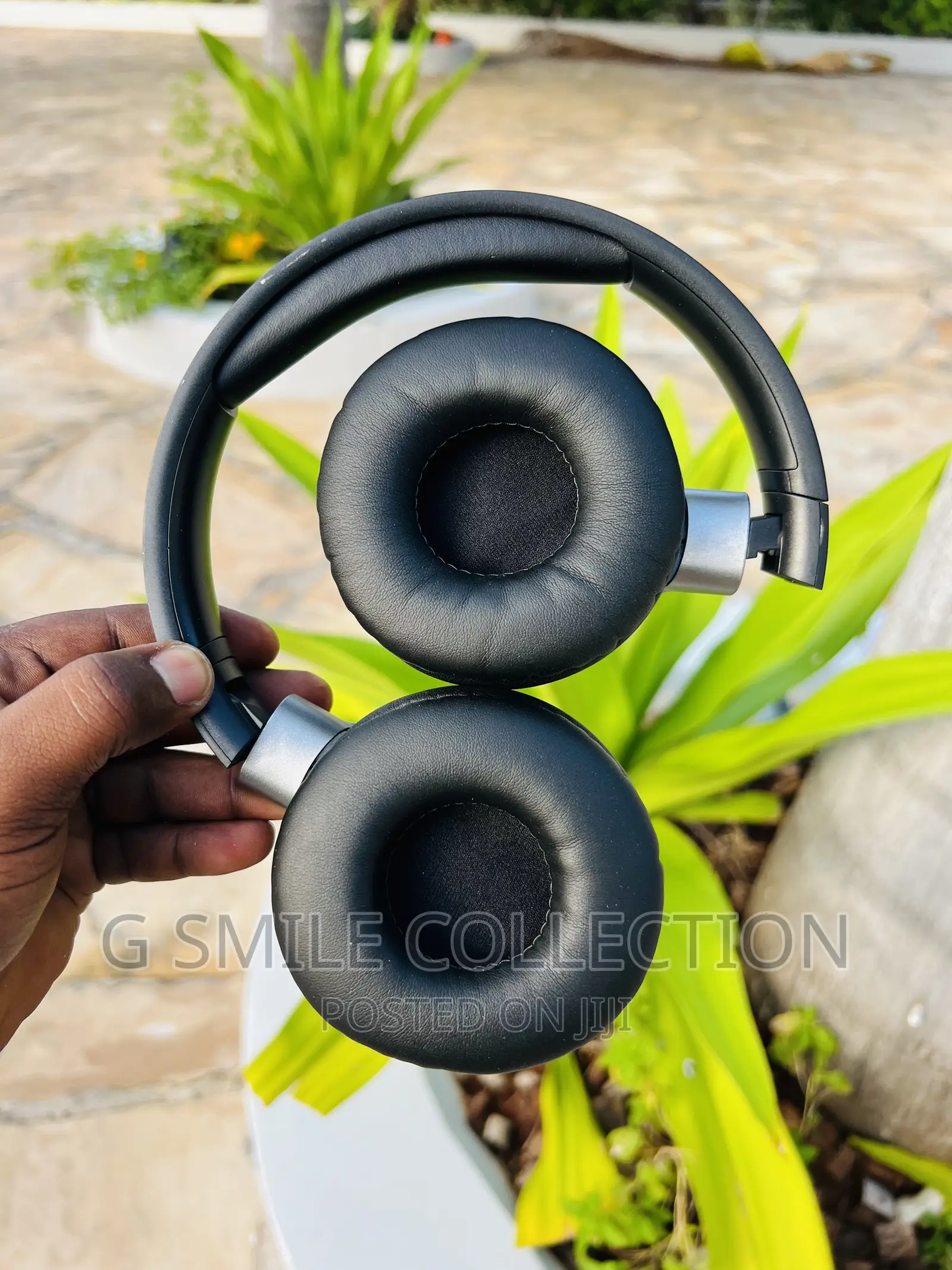 JBL Headphones With Detachable Microphone