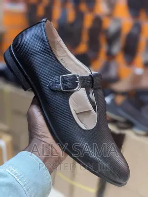 G.Ten Loafers Black Official