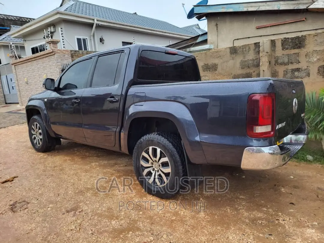 Volkswagen Amarok 2017 Gray
