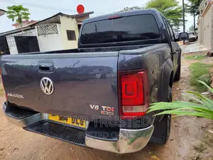 Volkswagen Amarok 2017 Gray