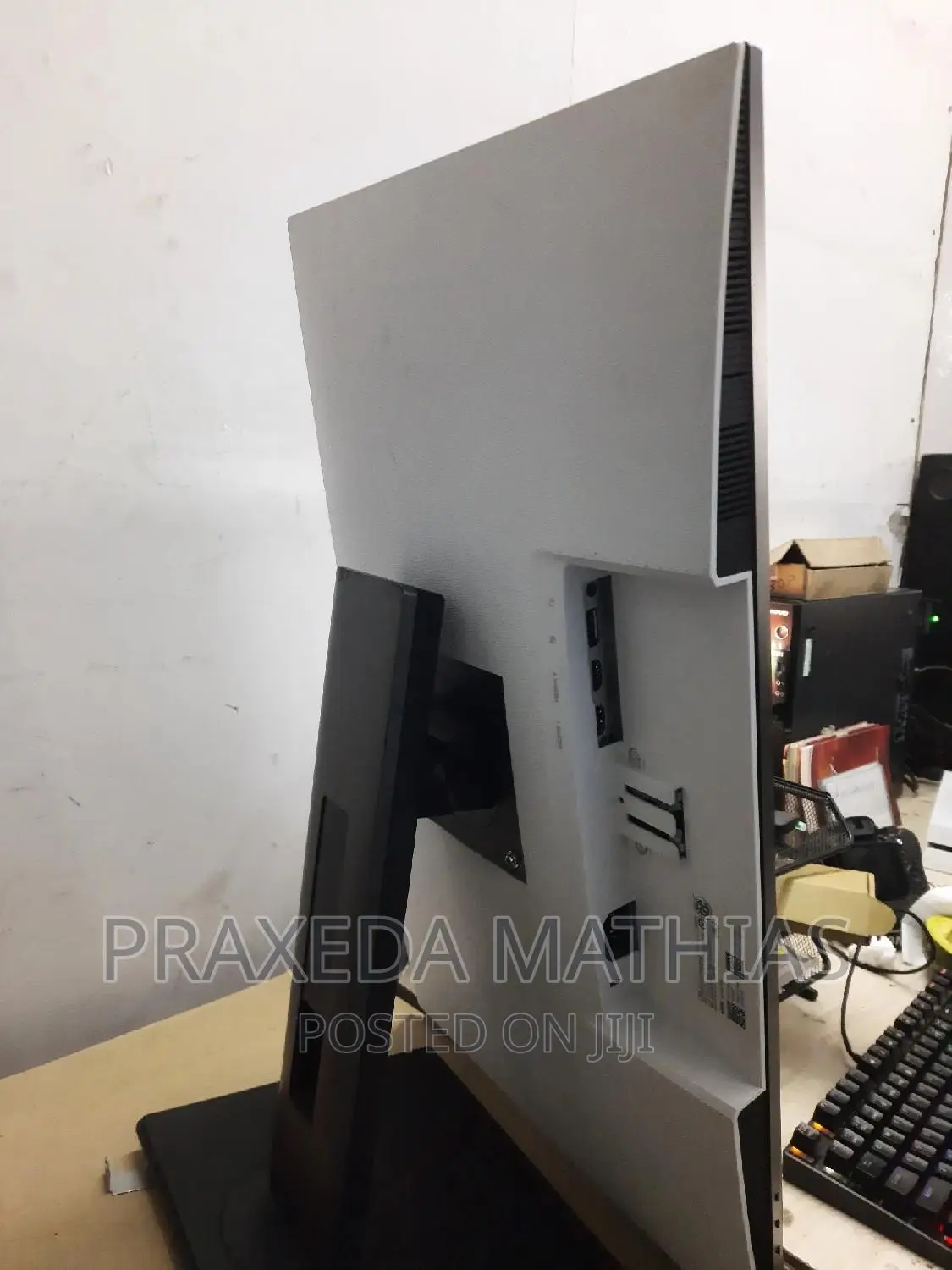 Dell Monitor 27 Inch Frameless