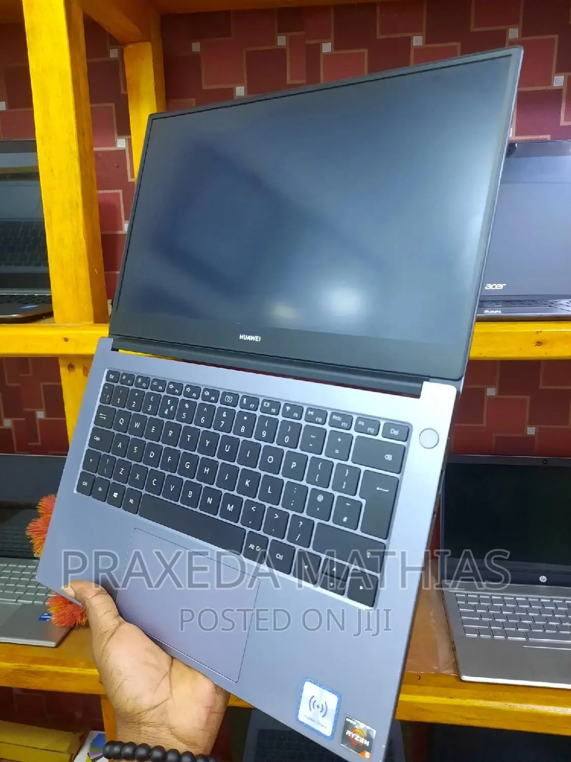 Laptop Huawei MateBook 13 WRT-W29E 8GB AMD Ryzen 5 SSD 512GB