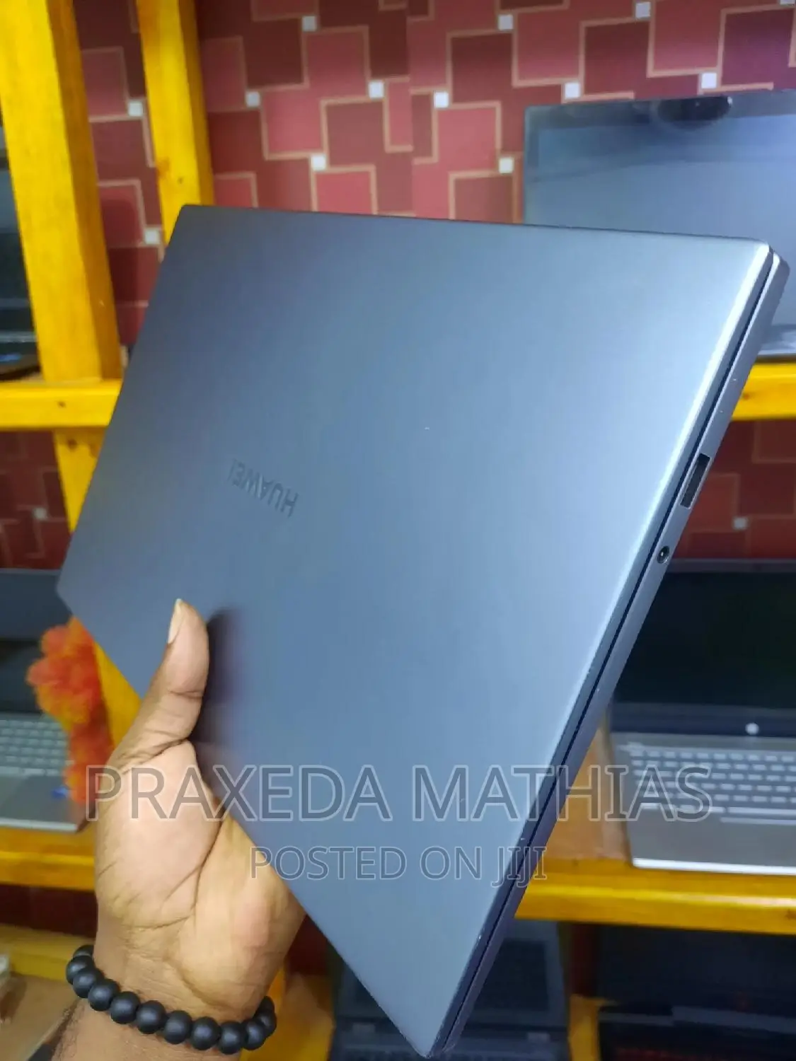Laptop Huawei MateBook 13 WRT-W29E 8GB AMD Ryzen 5 SSD 512GB