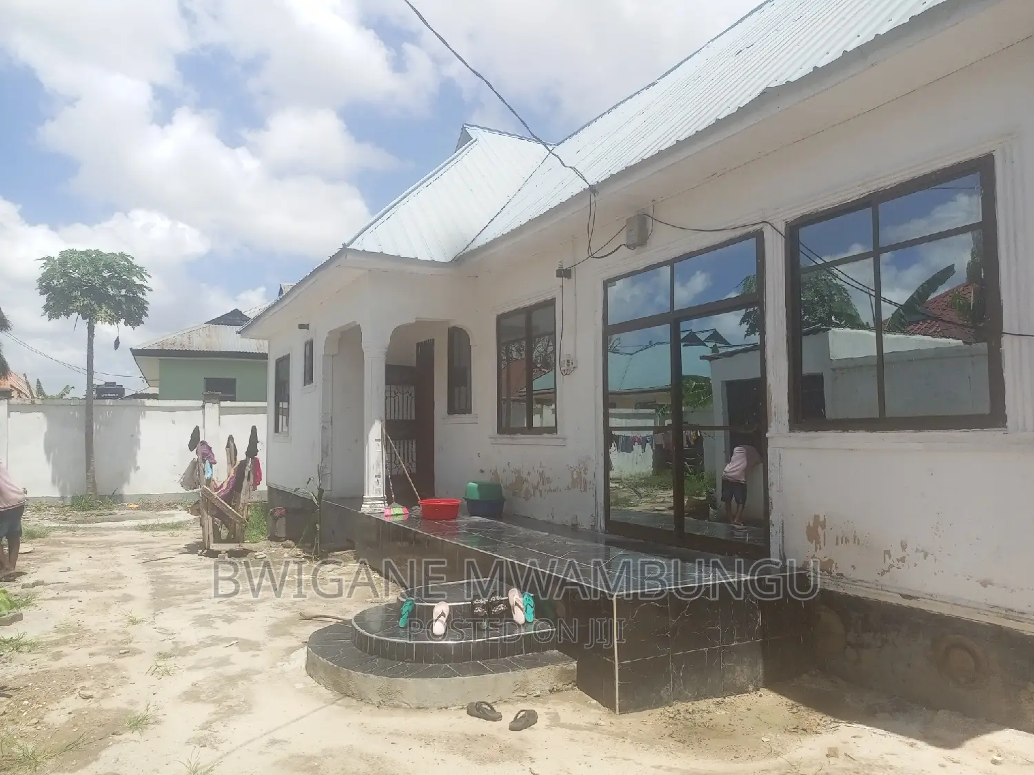 Furnished 4bdrm Apartment in Mwambungu Jr, Mbagala for sale