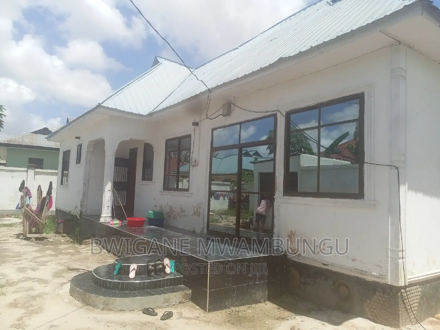 Furnished 4bdrm Apartment in Mwambungu Jr, Mbagala for sale