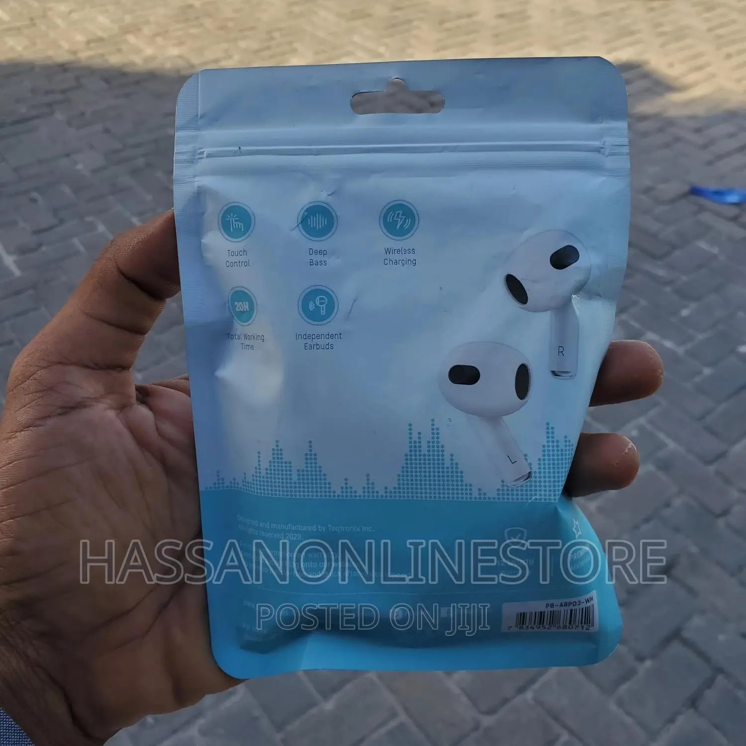 Porodo Blue Deep Bass Wireless Earbuds 3