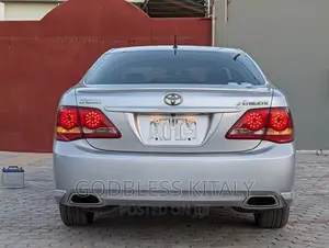 Toyota Crown 2009 Silver