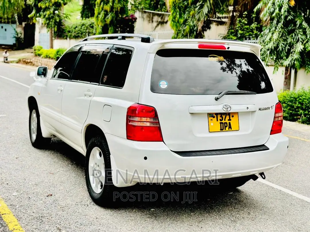 Toyota Kluger 2004 White