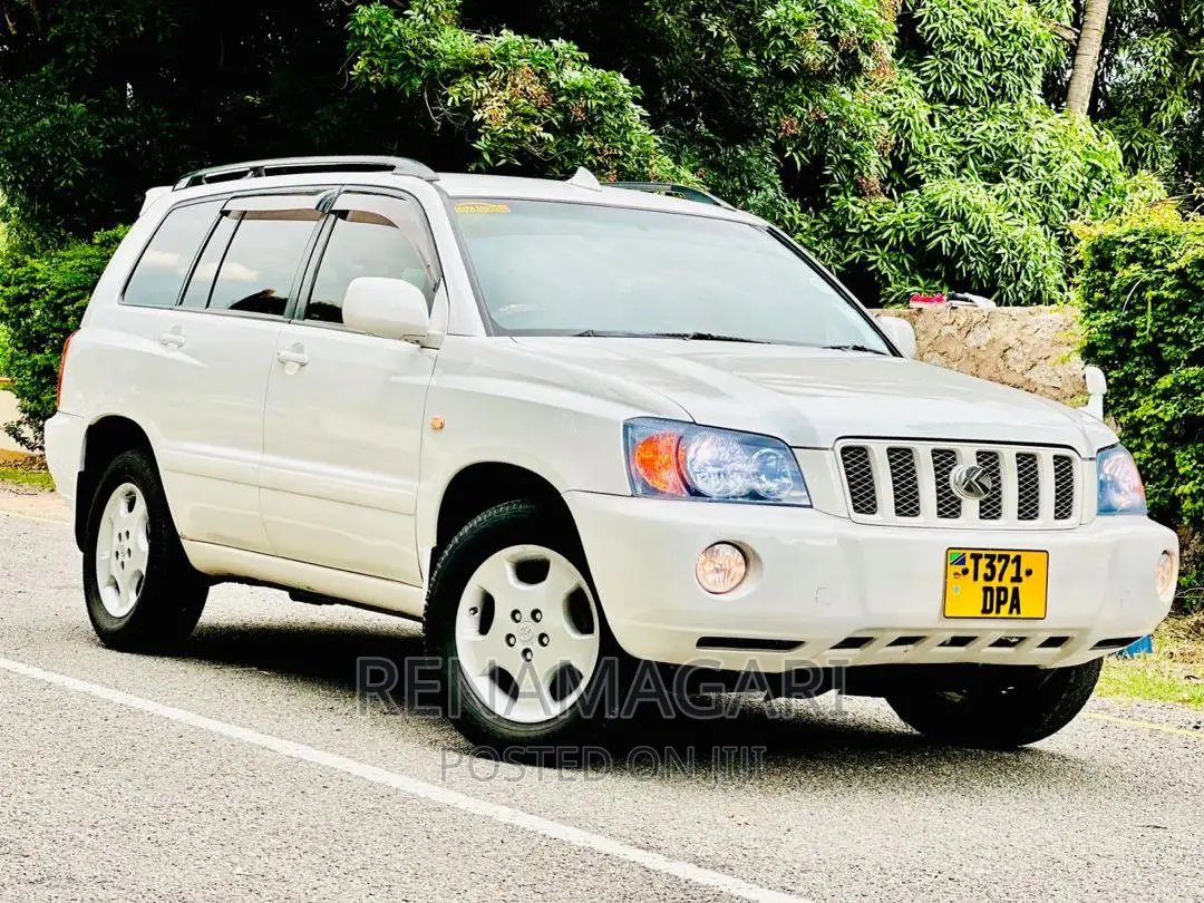 Toyota Kluger 2004 White