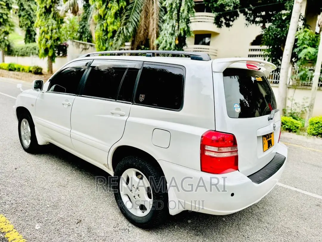 Toyota Kluger 2004 White
