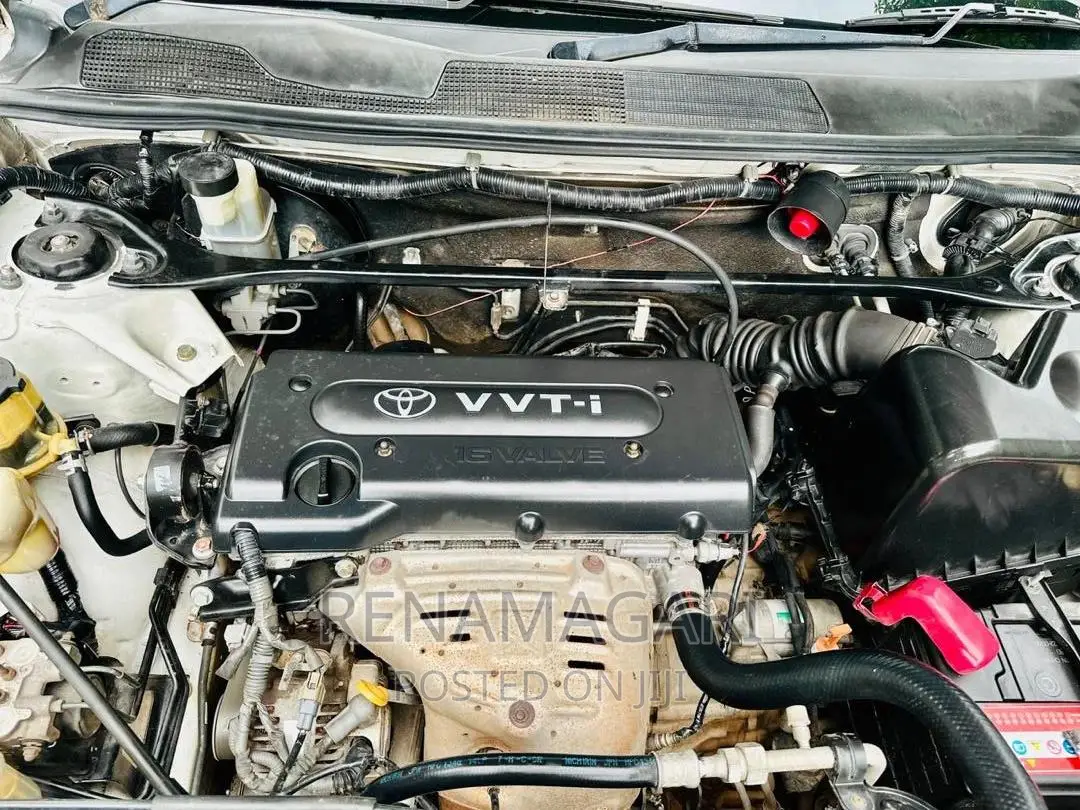 Toyota Kluger 2004 White