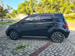 Toyota IST 2003 Black
