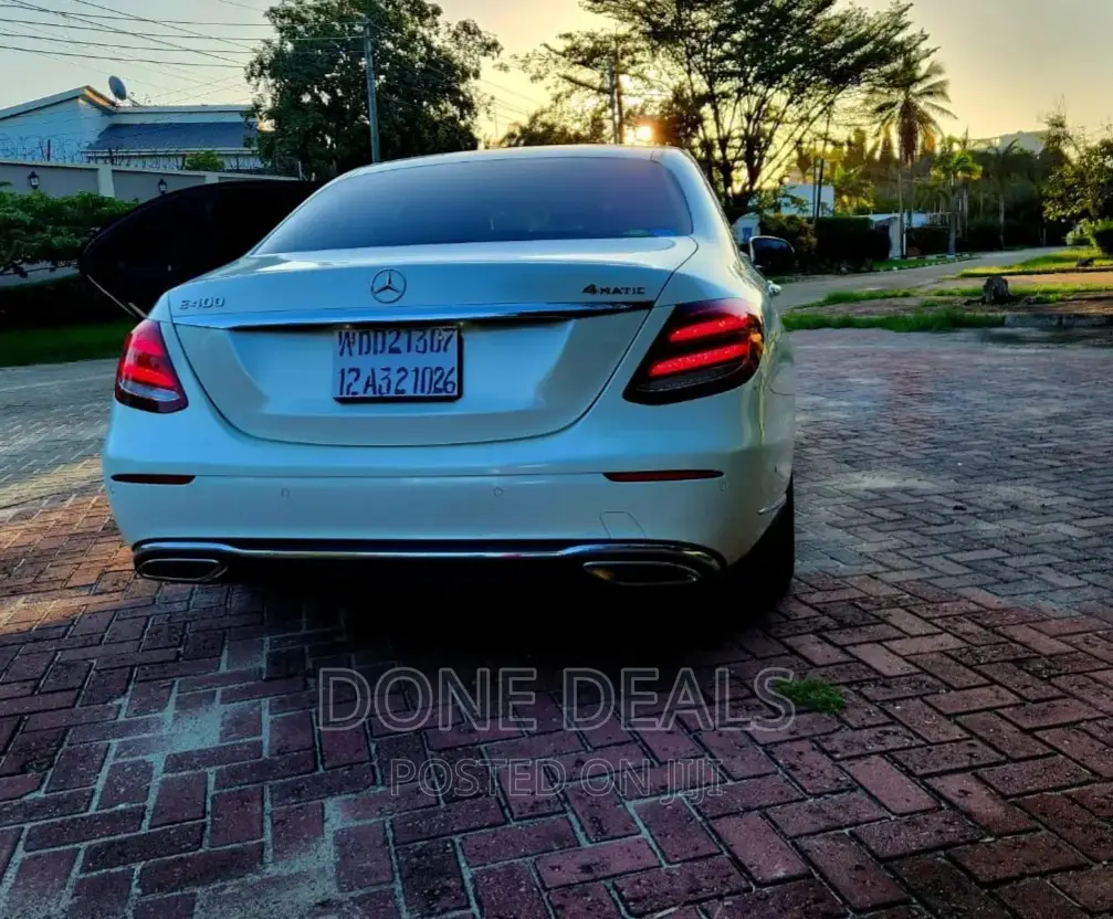Mercedes-Benz E400 2017 White