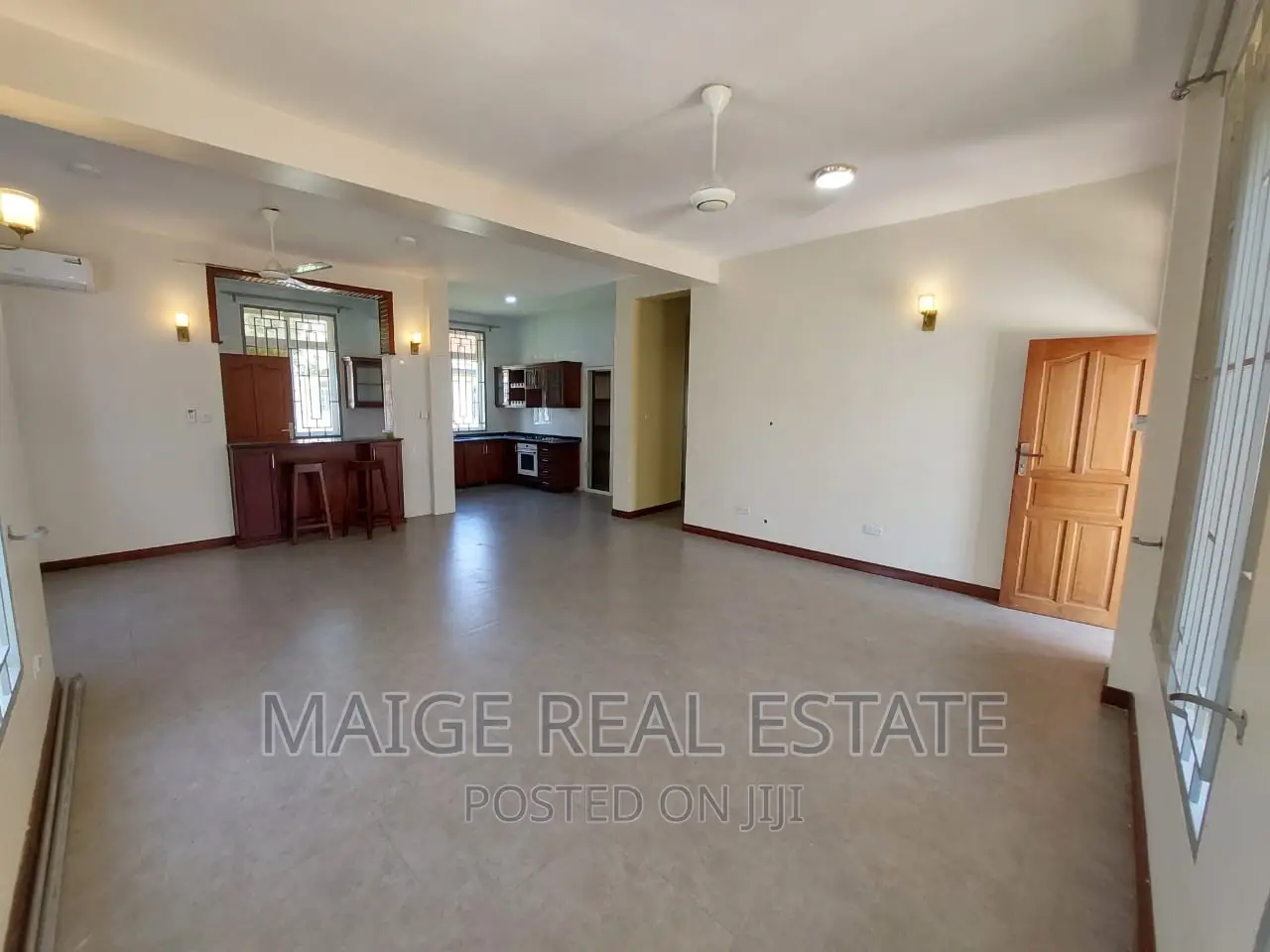 4bdrm Duplex in Ada Estate for rent