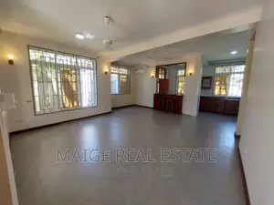 4bdrm Duplex in Ada Estate for rent