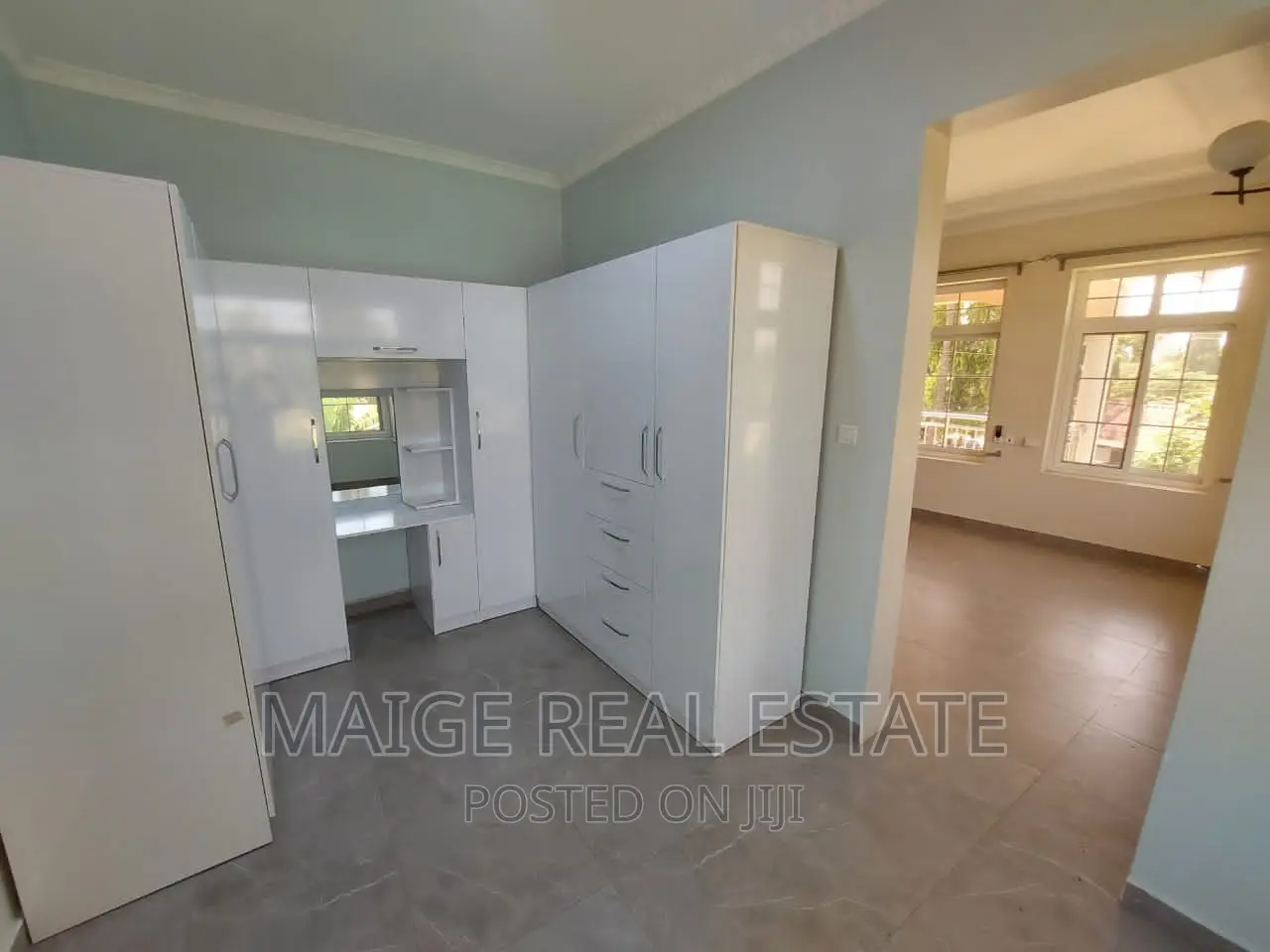 4bdrm Duplex in Ada Estate for rent