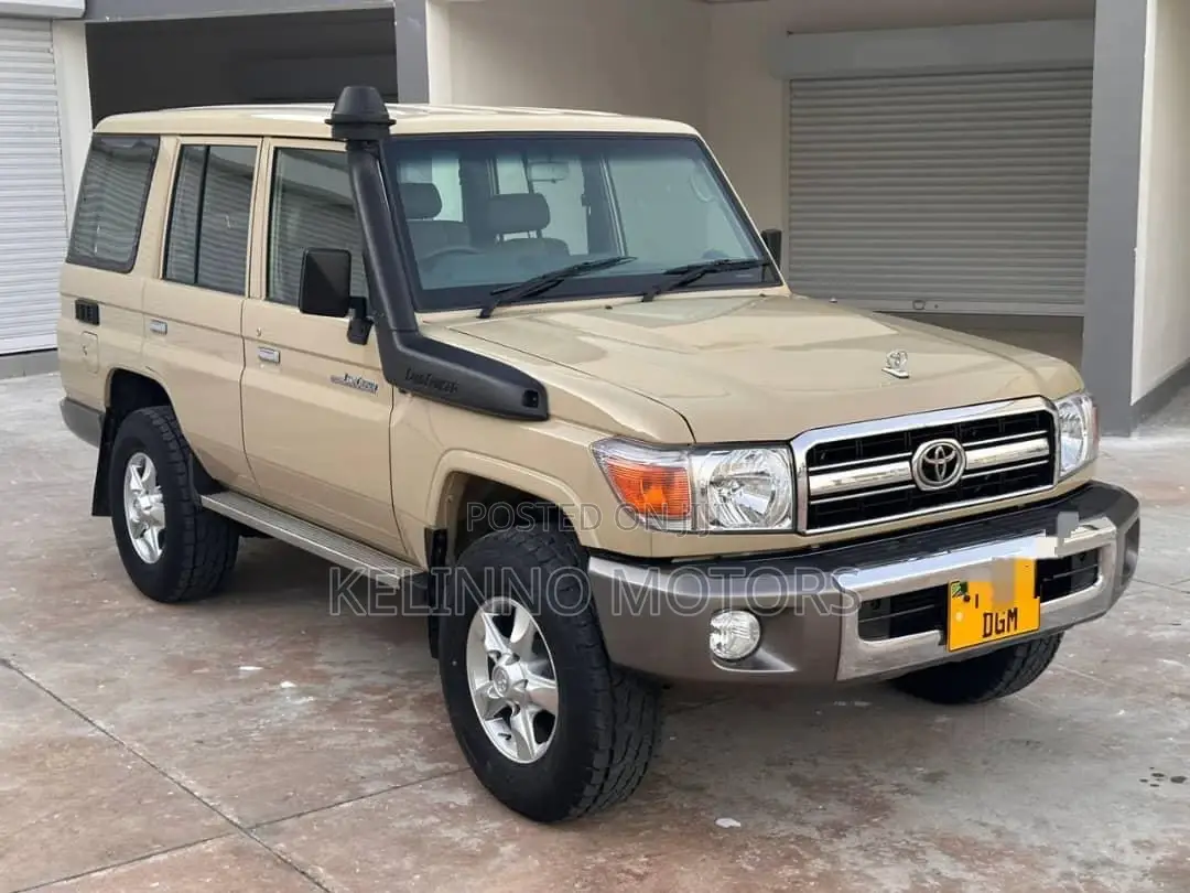 Toyota Land Cruiser 2015 Beige
