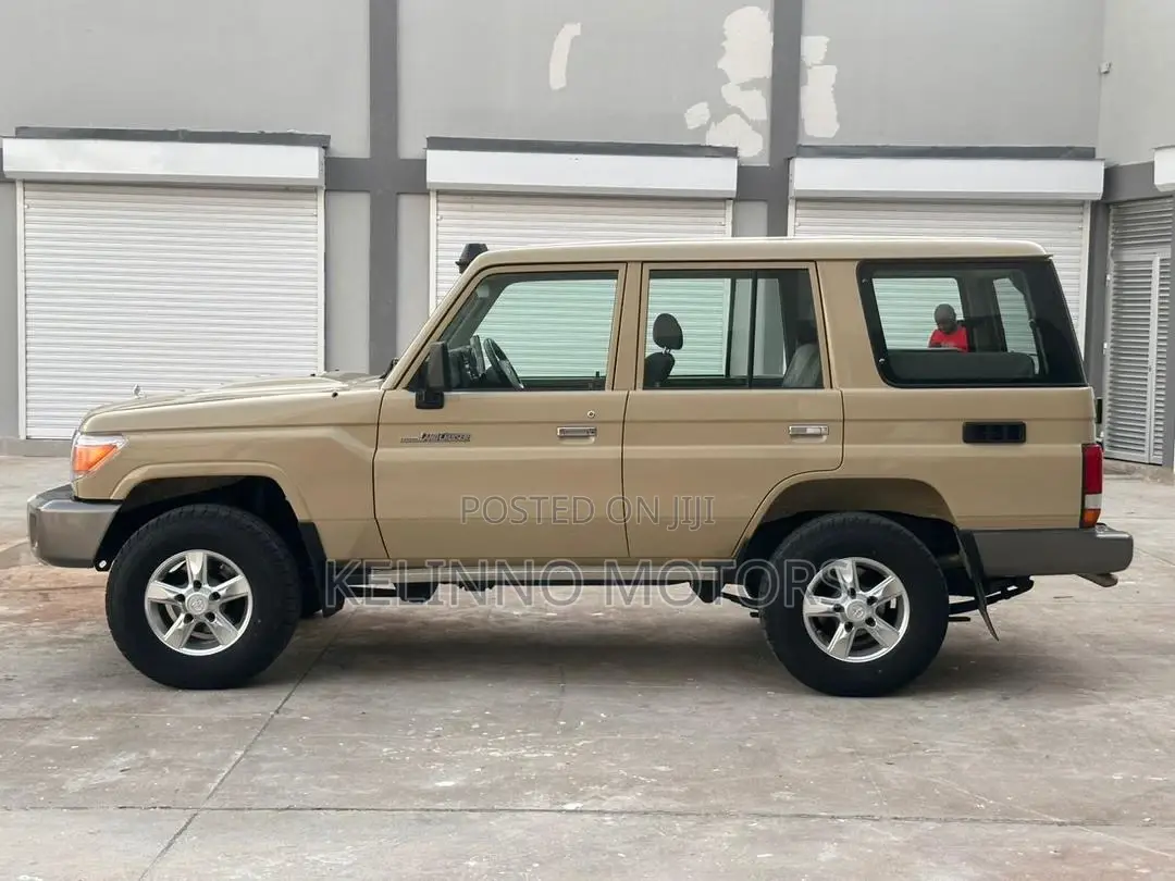 Toyota Land Cruiser 2015 Beige