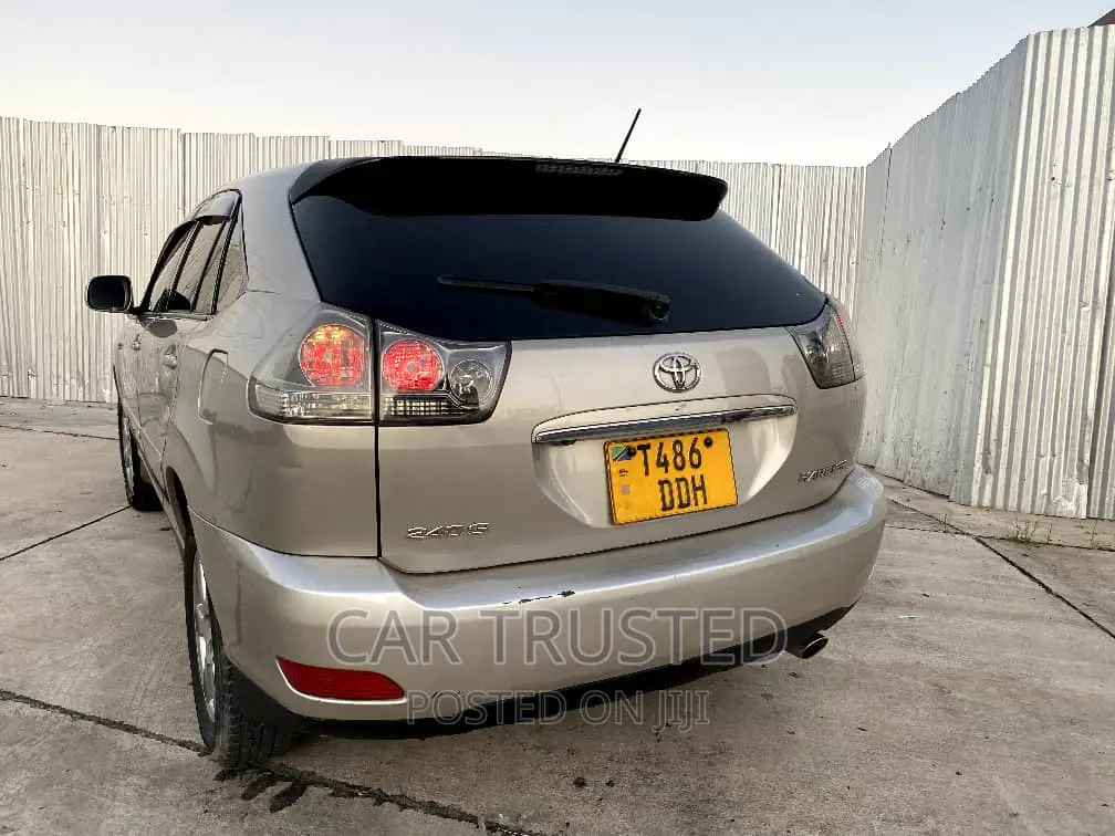 Toyota Harrier 2.4 2005 Silver