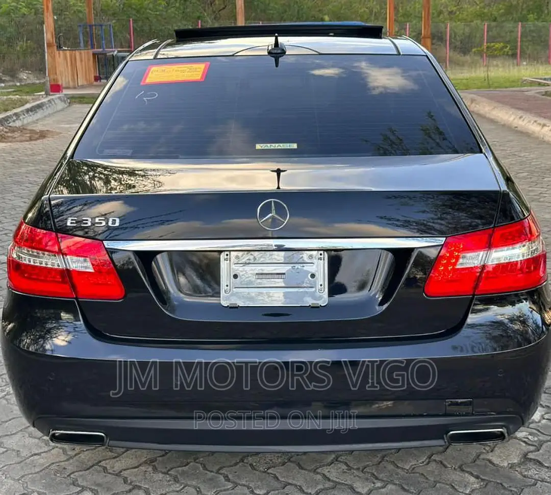 Mercedes-Benz E350 2011 Black