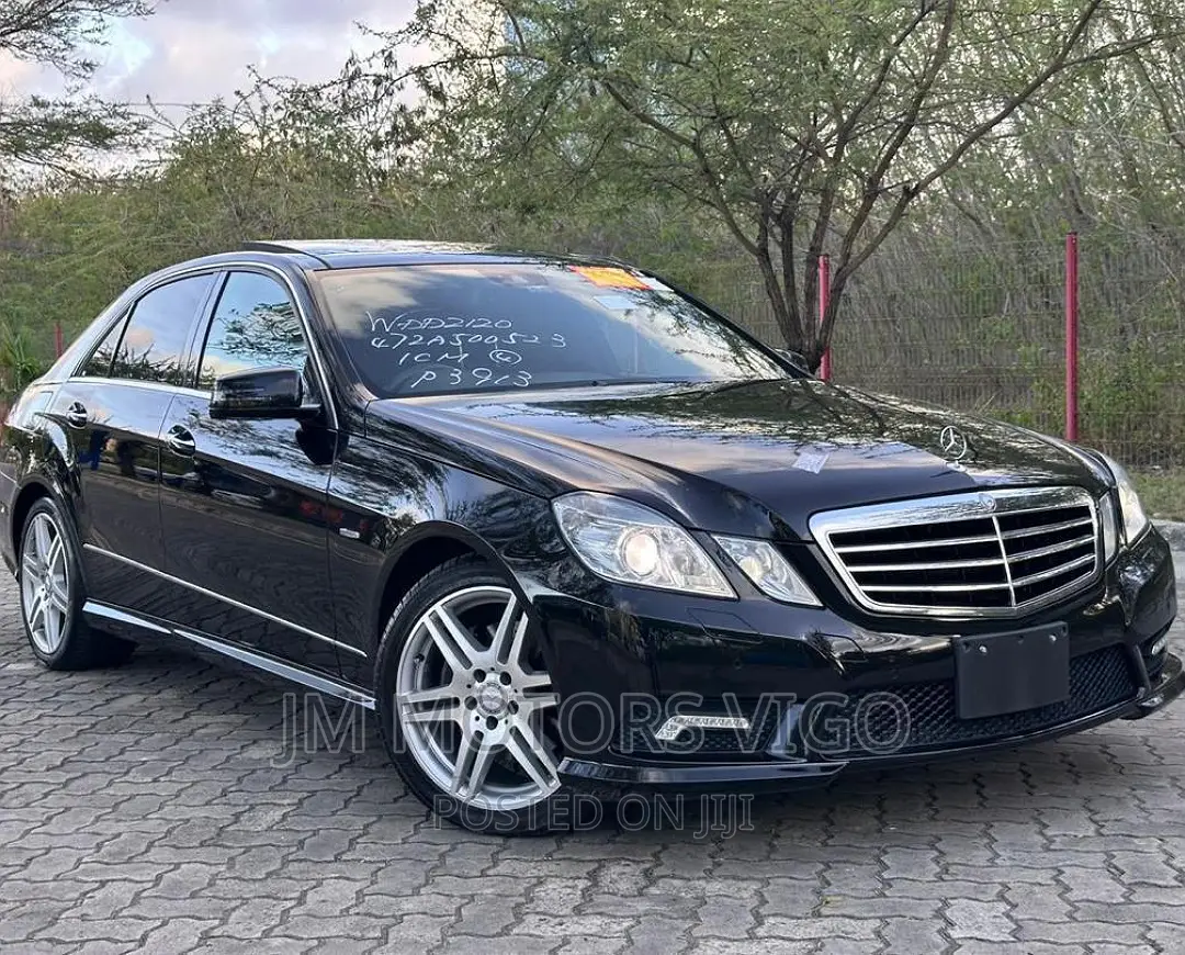 Mercedes-Benz E350 2011 Black