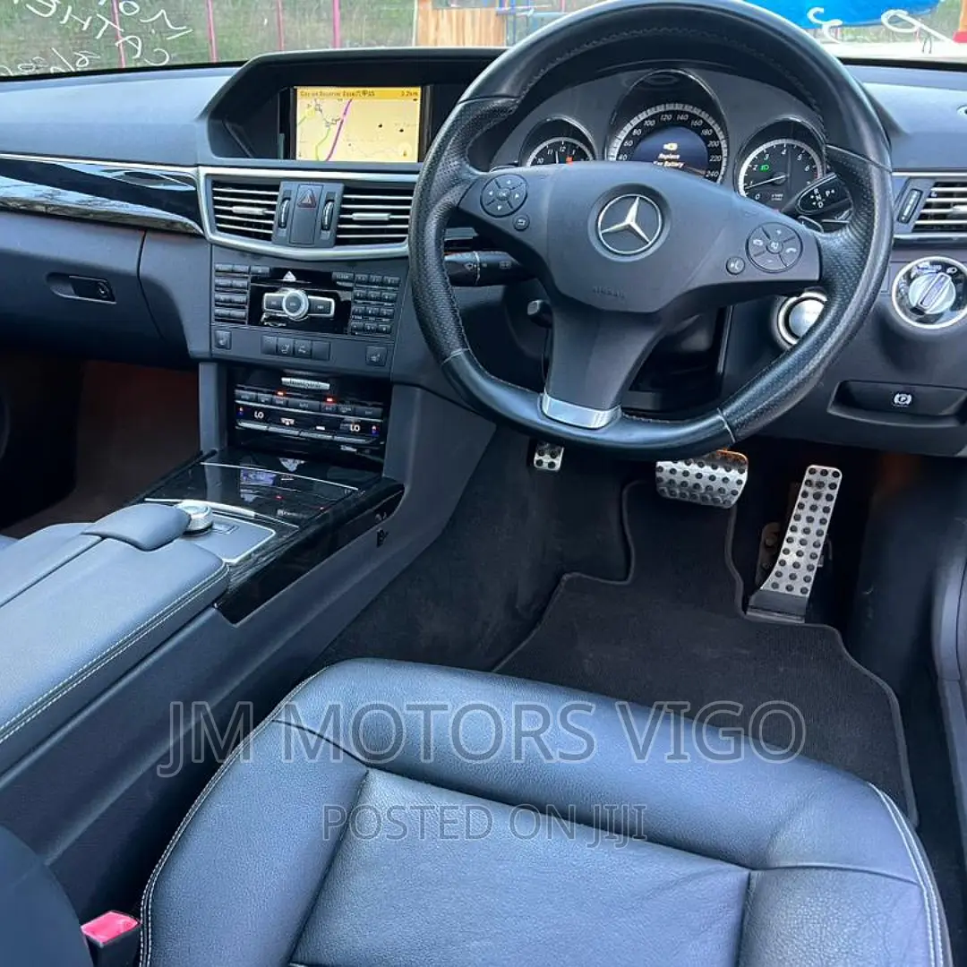 Mercedes-Benz E350 2011 Black