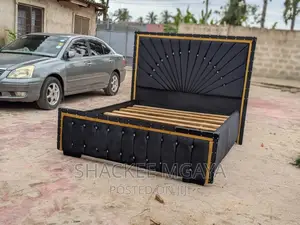 Bed Sofa 5,6 Nzuri Sana