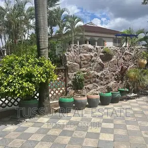 4bdrm Duplex in Msasani Penisula, Kinondoni for sale