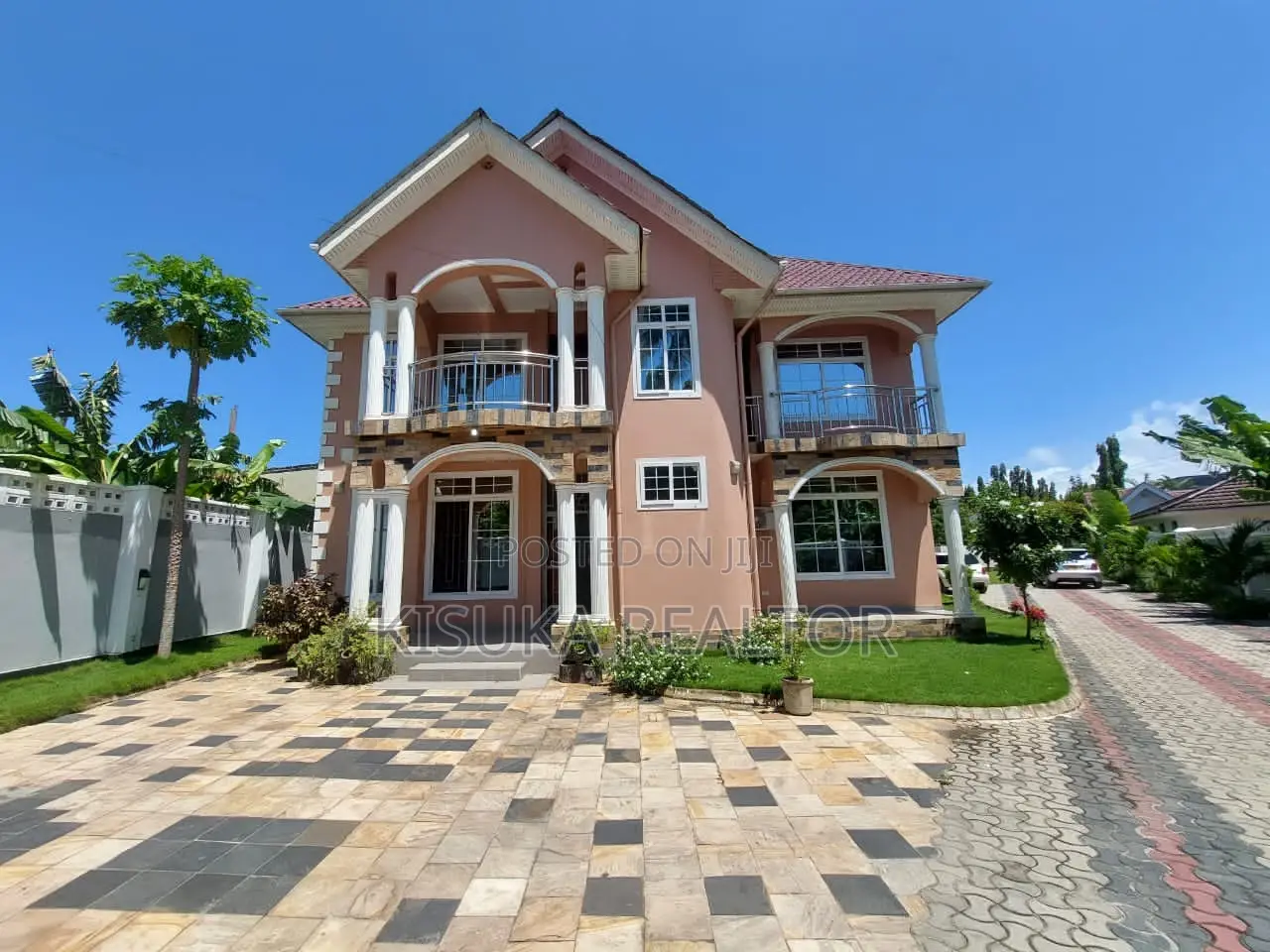 6bdrm House in Ada Estate for rent