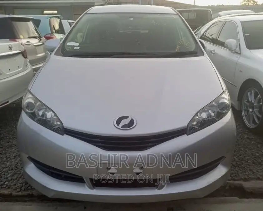 Toyota Wish 2010 Silver