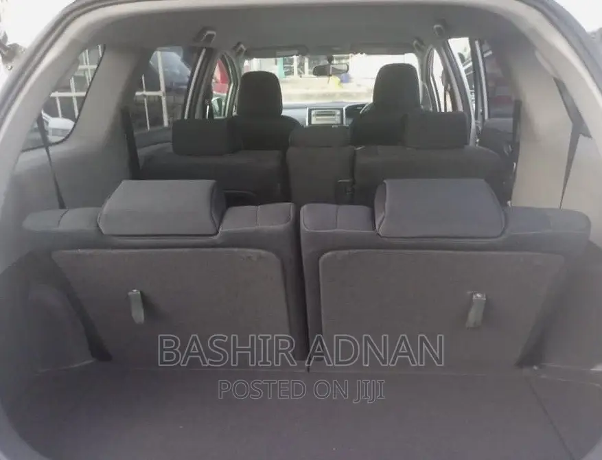 Toyota Wish 2010 Silver